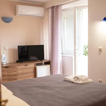 Guest house Ana *