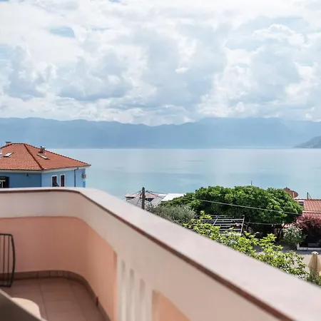 Ana Guest house